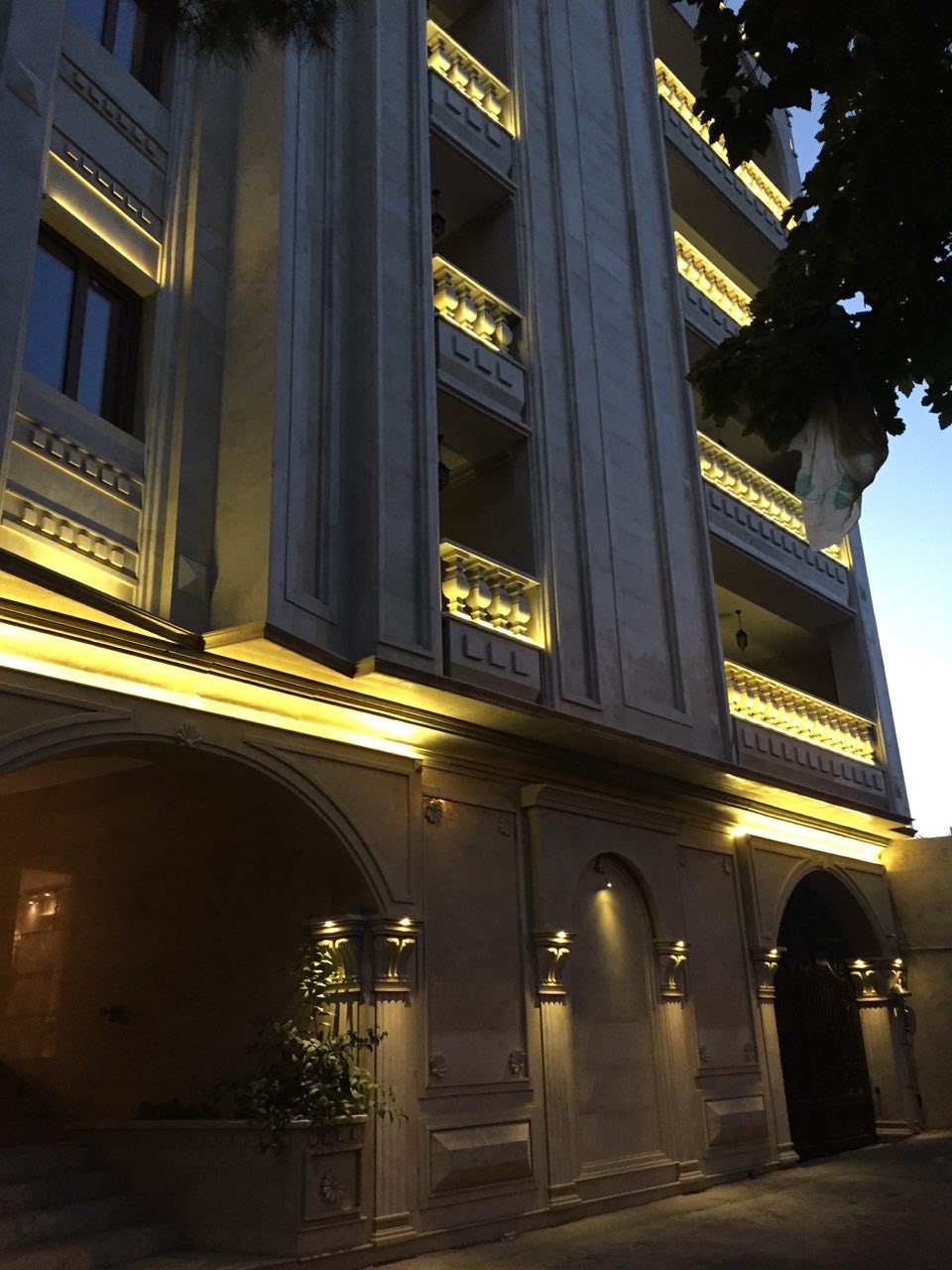 پروژه مسکونی رهبرماه